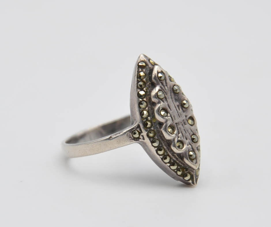 Anello navette marcasite